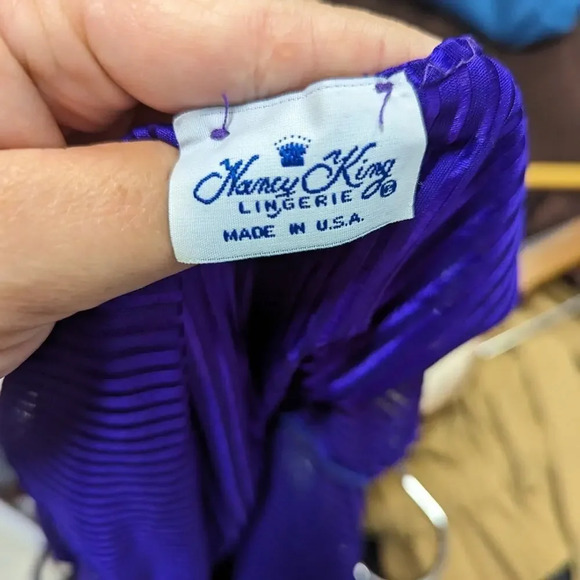 Vintage Nancy King Ribbed Cami - Medium - Picture 5 of 5